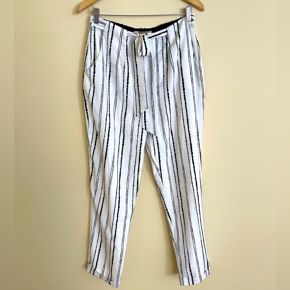 NWOT Forever  21 Black and White Striped Regular Fit Pants Women Size L US